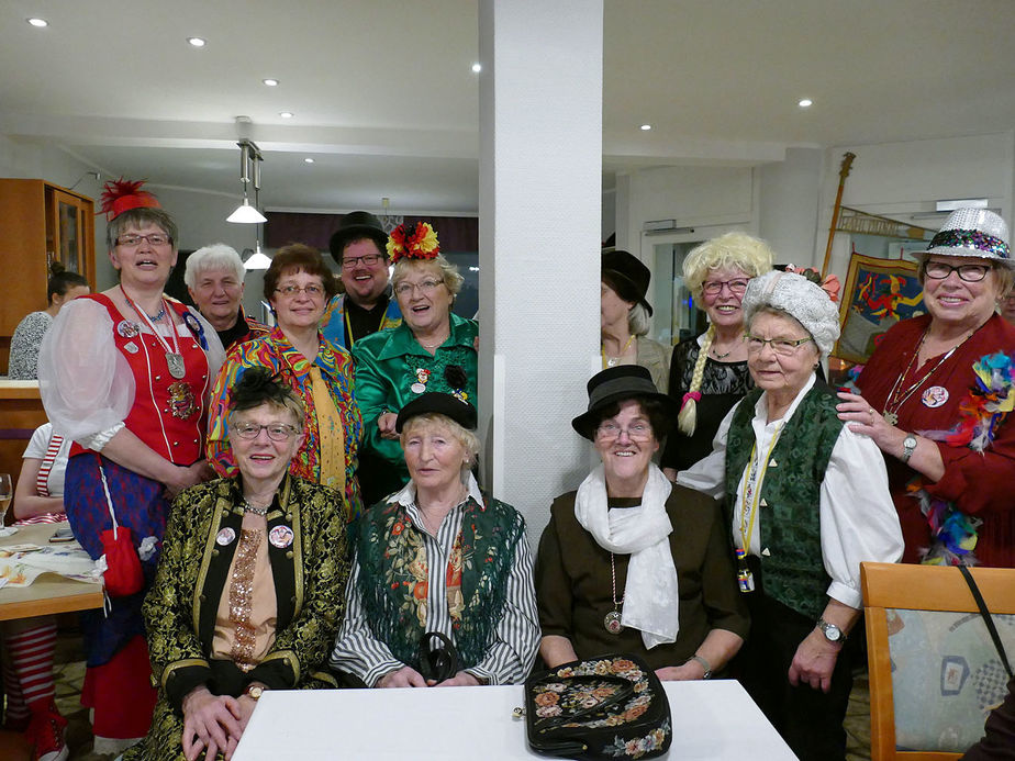 Frauenkarneval der kfd im Landhotel Weinrich (Foto: Karl-Franz Thiede)